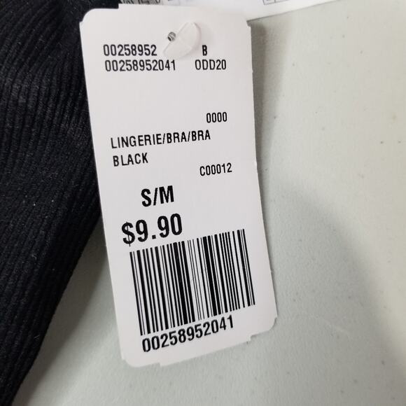 NWT Forever 21 Sports Bra Criss Cross front Black Size S/M - Picture 2 of 3